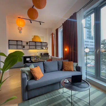 Urban Premium, Sokolska 30 Towers No 3, Free Parking, Gym & Sauna, Self Check-in Катовице