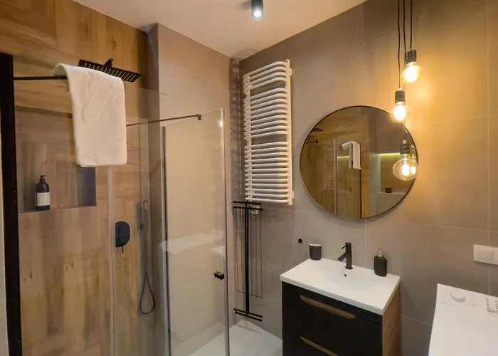 Apartamento Urban Premium, Sokolska 30 Towers No 3, Free Parking, Gym & Sauna, Self Check-in