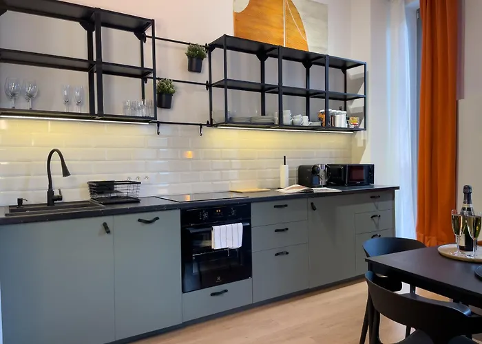 Urban Premium, Sokolska 30 Towers No 3, Free Parking, Gym & Sauna, Self Check-in * Katowice