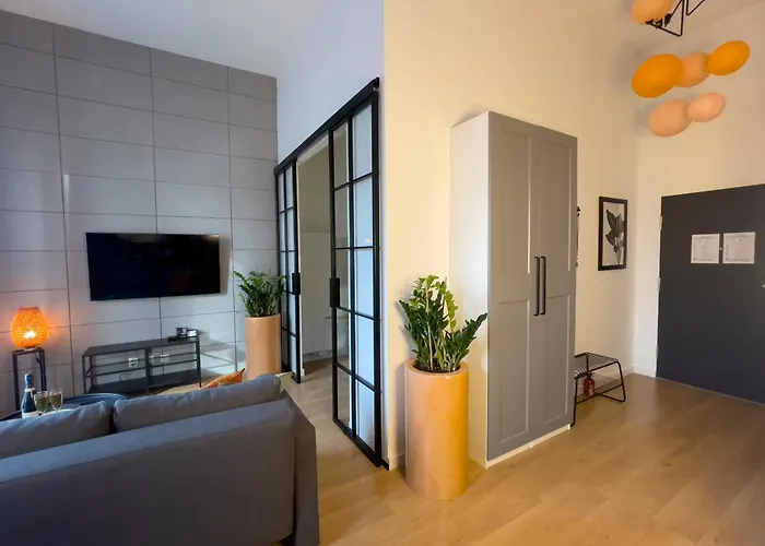 Urban Premium, Sokolska 30 Towers No 3, Free Parking, Gym & Sauna, Self Check-in Apartamento