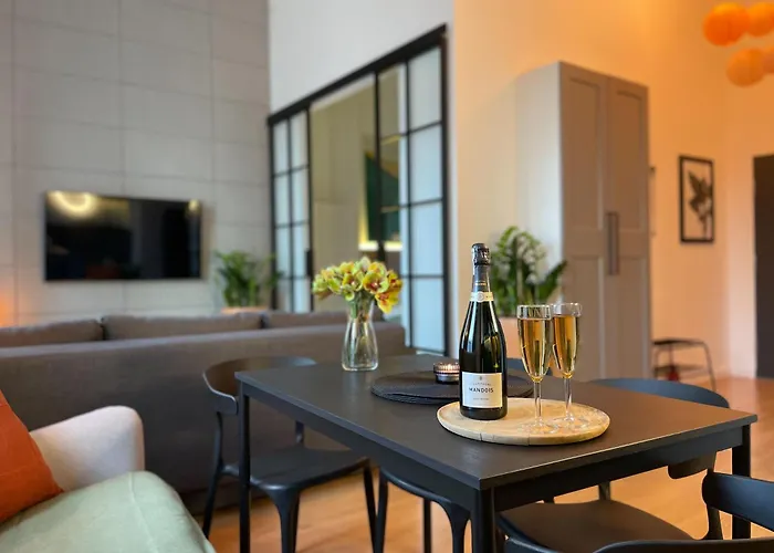 Urban Premium, Sokolska 30 Towers No 3, Free Parking, Gym & Sauna, Self Check-in * Katowice