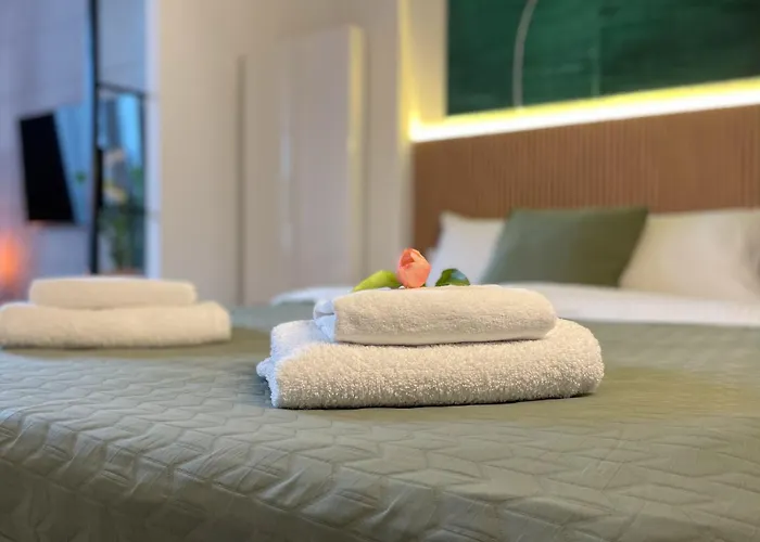 Urban Premium, Sokolska 30 Towers No 3, Free Parking, Gym & Sauna, Self Check-in *